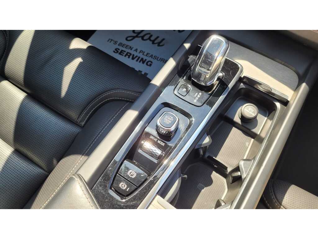 2019 Volvo XC60 Hybrid T8 Inscription, 温哥华, 全款车
