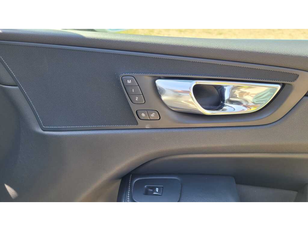 2019 Volvo XC60 Hybrid T8 Inscription, 温哥华, 全款车