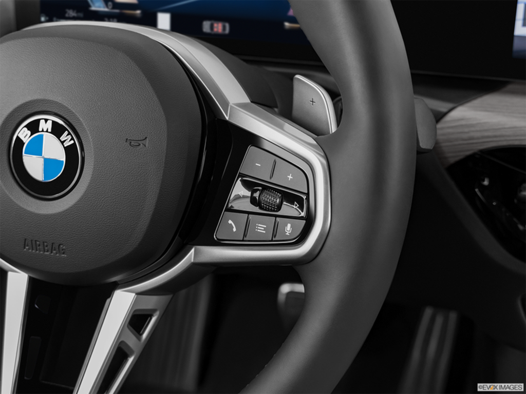 2025 BMW 330i xDrive, 温哥华, 全款车