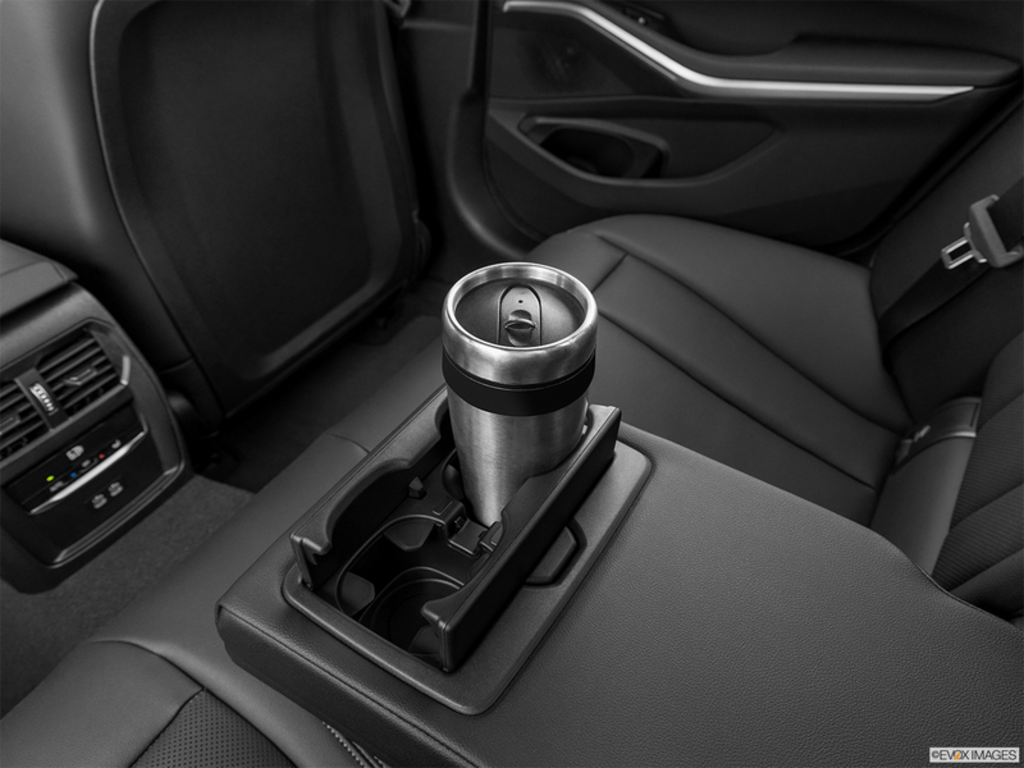 2025 BMW 330i xDrive, 温哥华, 全款车