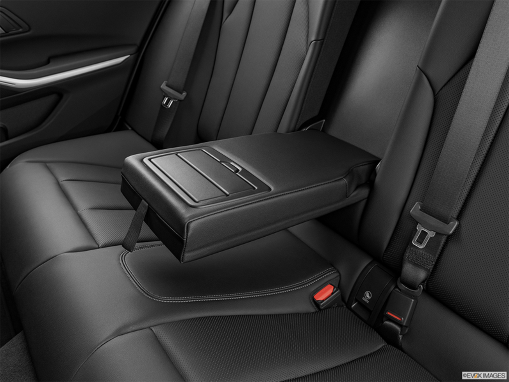 2025 BMW 330i xDrive, 温哥华, 全款车