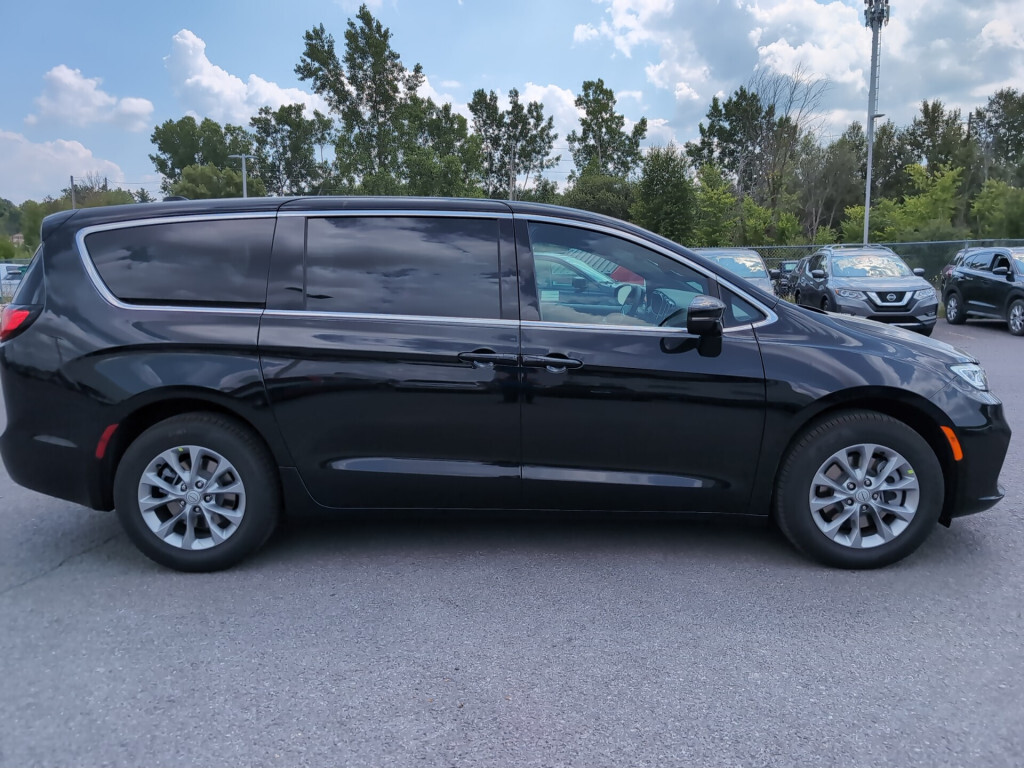 2026 Chrysler Pacifica