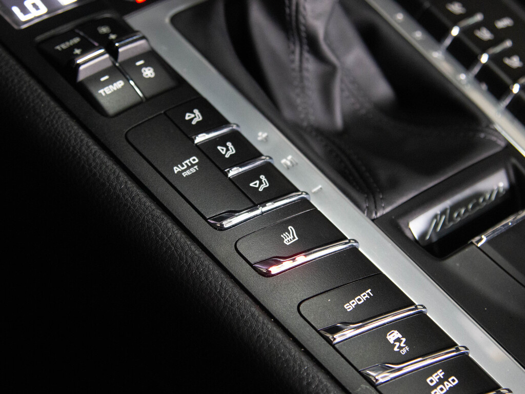 2021 Porsche Macan S, Toronto, Cash