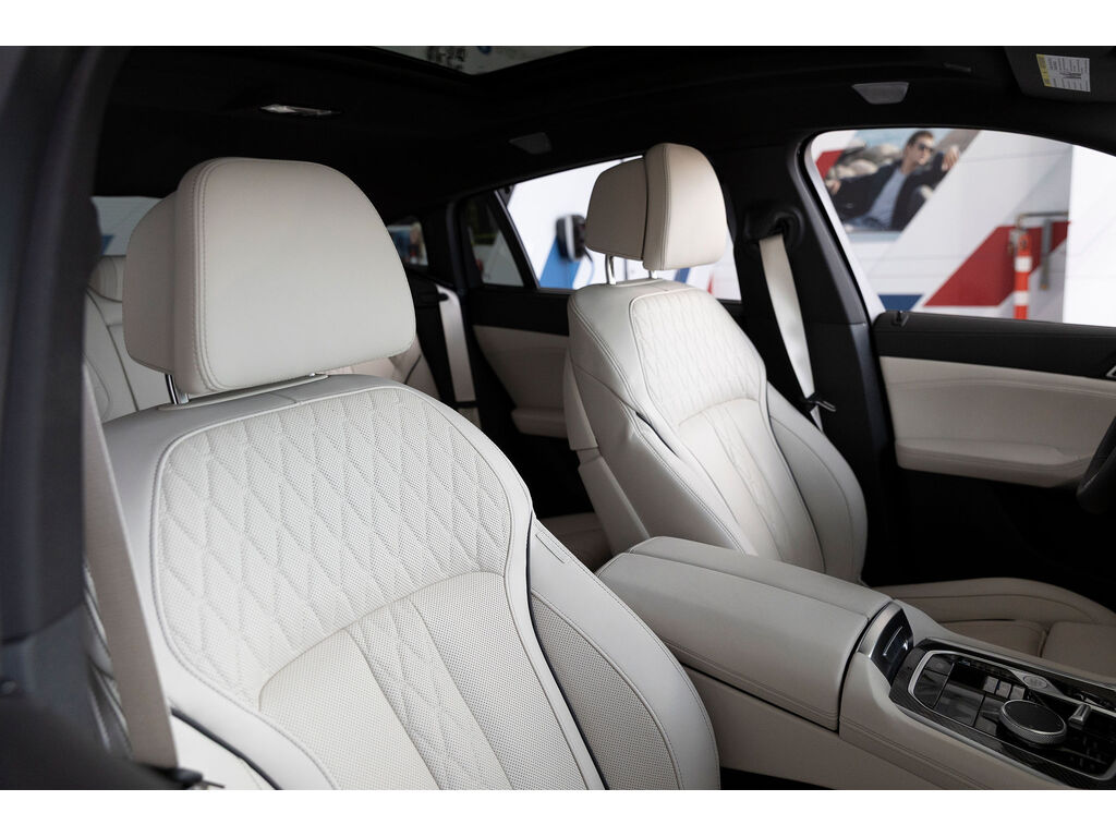 2024 BMW X6 xDrive40i, 温哥华, 全款车
