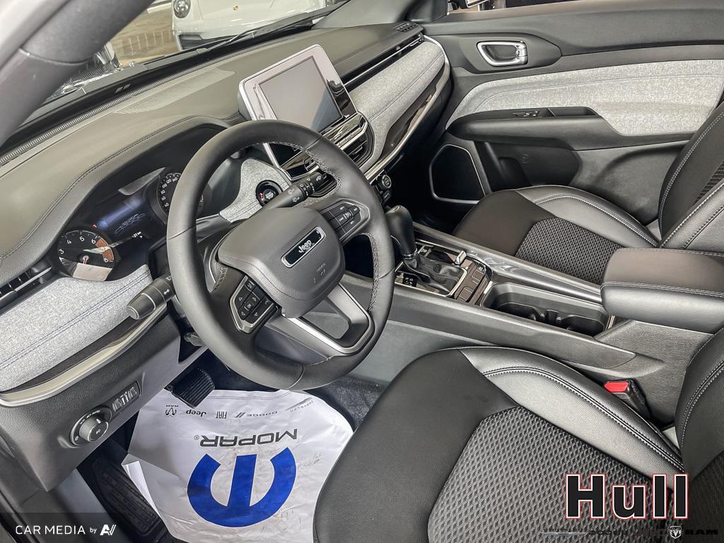 2025 Jeep Compass North, Toronto, Cash