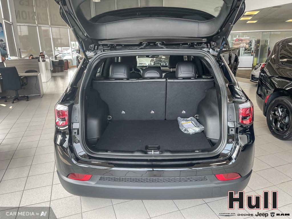 2025 Jeep Compass North, Toronto, Cash