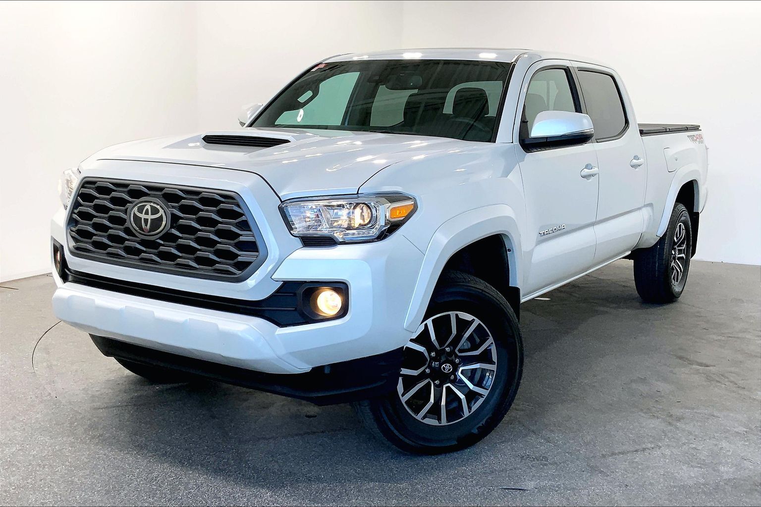 2023 Toyota Tacoma WELL EQUIPPED!