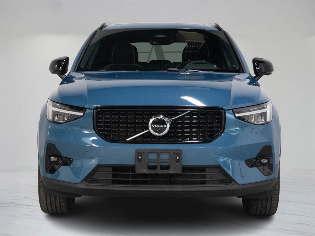 2023 Volvo XC40 B5 Ultimate Dark Theme, 多伦多, 全款车