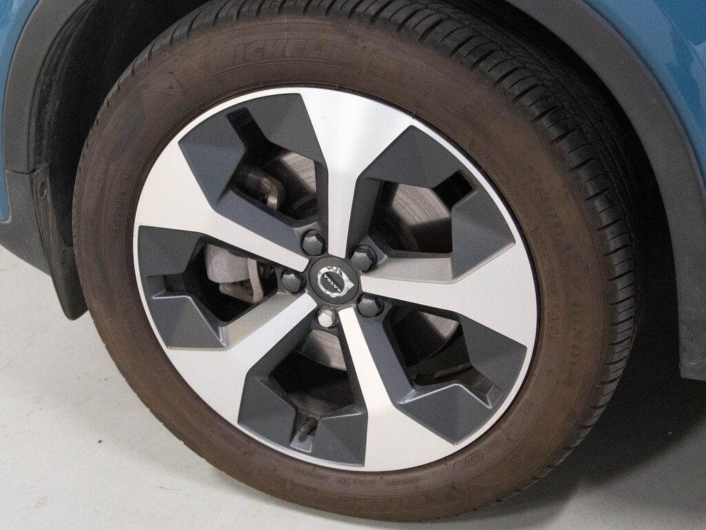 2023 Volvo XC40 B5 Ultimate Dark Theme, 多伦多, 全款车