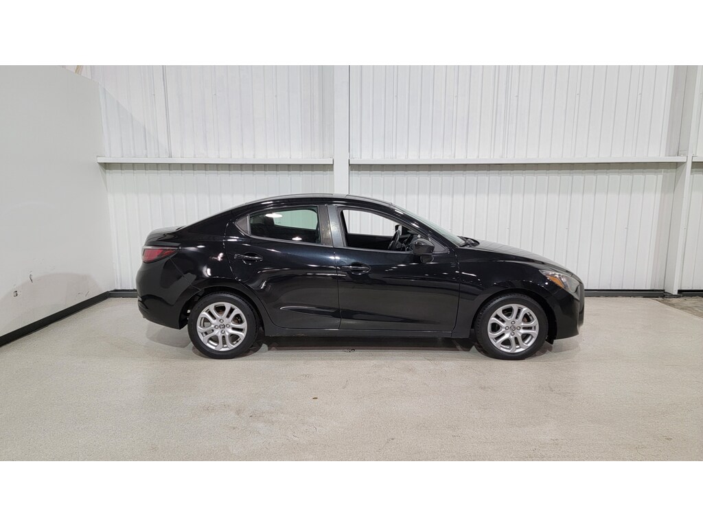 Toyota Yaris 2016
