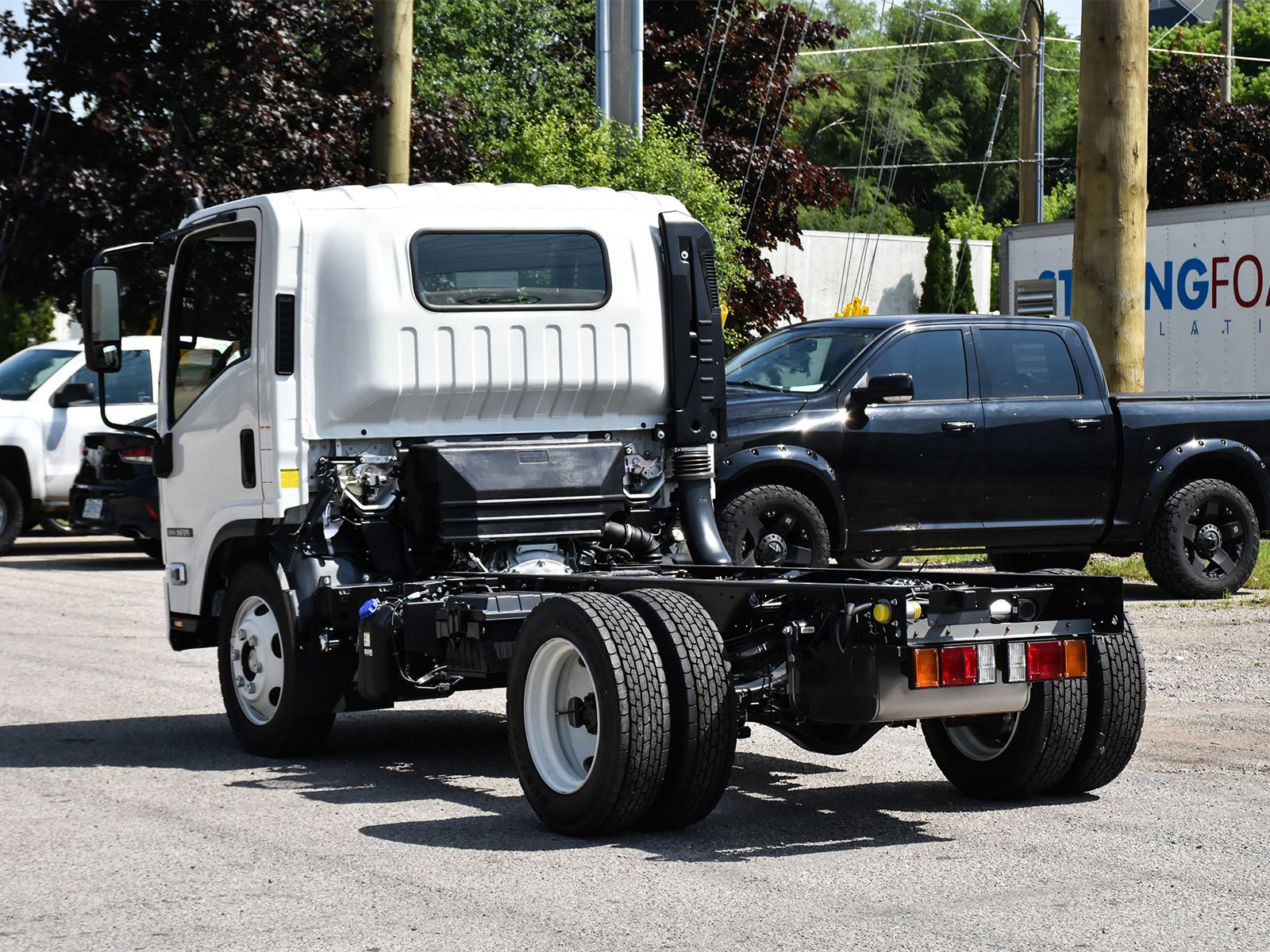 2025 Isuzu NRR Diesel