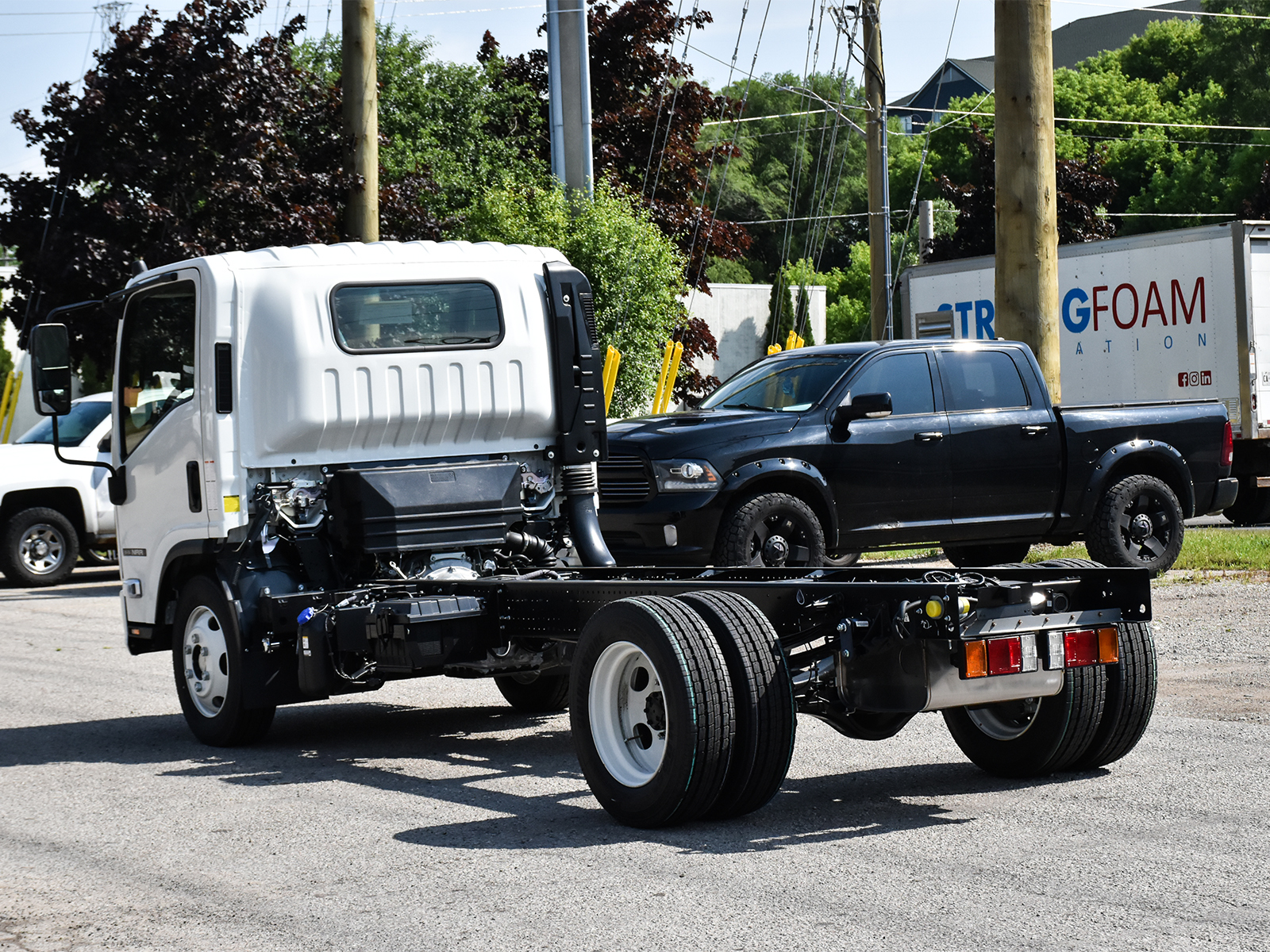 2025 Isuzu NRR Diesel