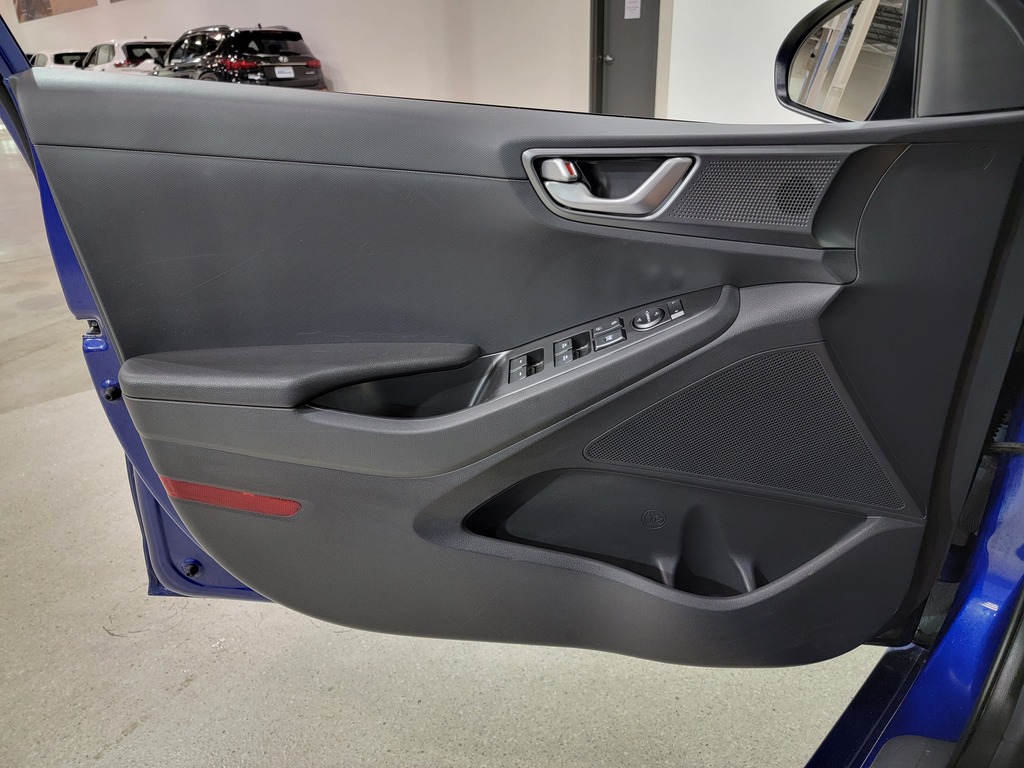 Hyundai Ioniq 2022