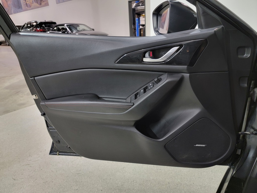 Mazda Mazda3 2016