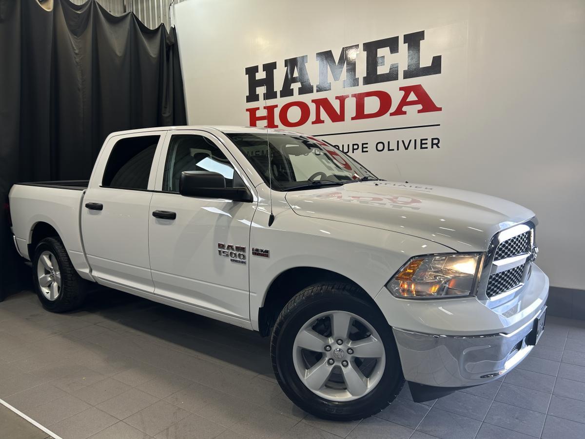 2022 Ram 1500 Classic SLT 4x4 Mags 20 pouces Camera Bluetooth Hemi Vitre