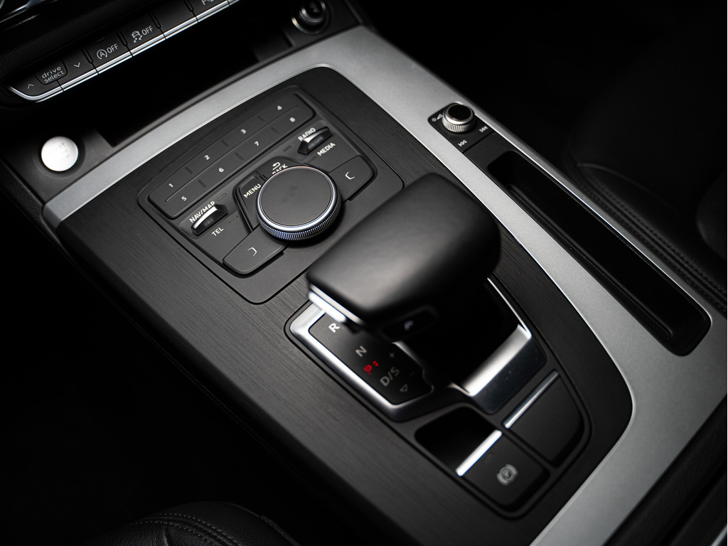 2020 Audi Q5 45 Komfort, Toronto, Cash