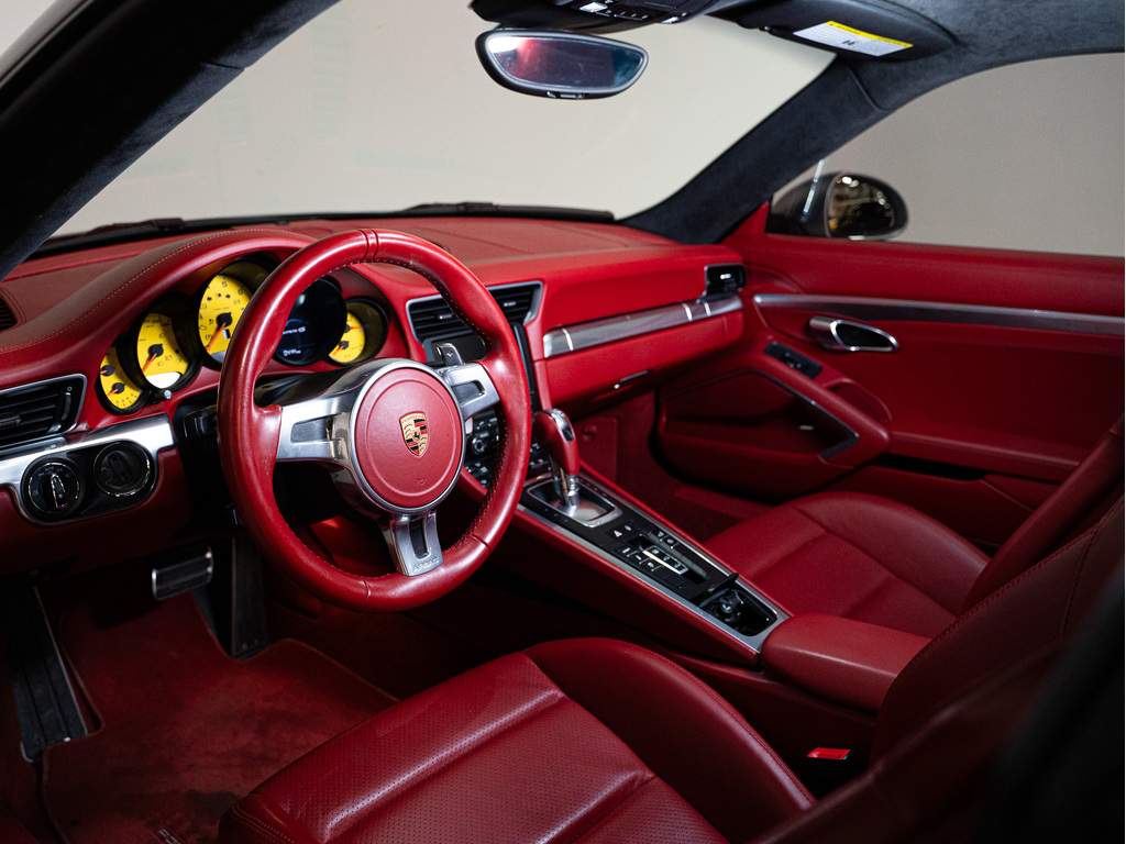 2015 Porsche 911 CARRERA 4S   RED LEATHER   PREMIUM PKG   20 IN, Toronto, Cash