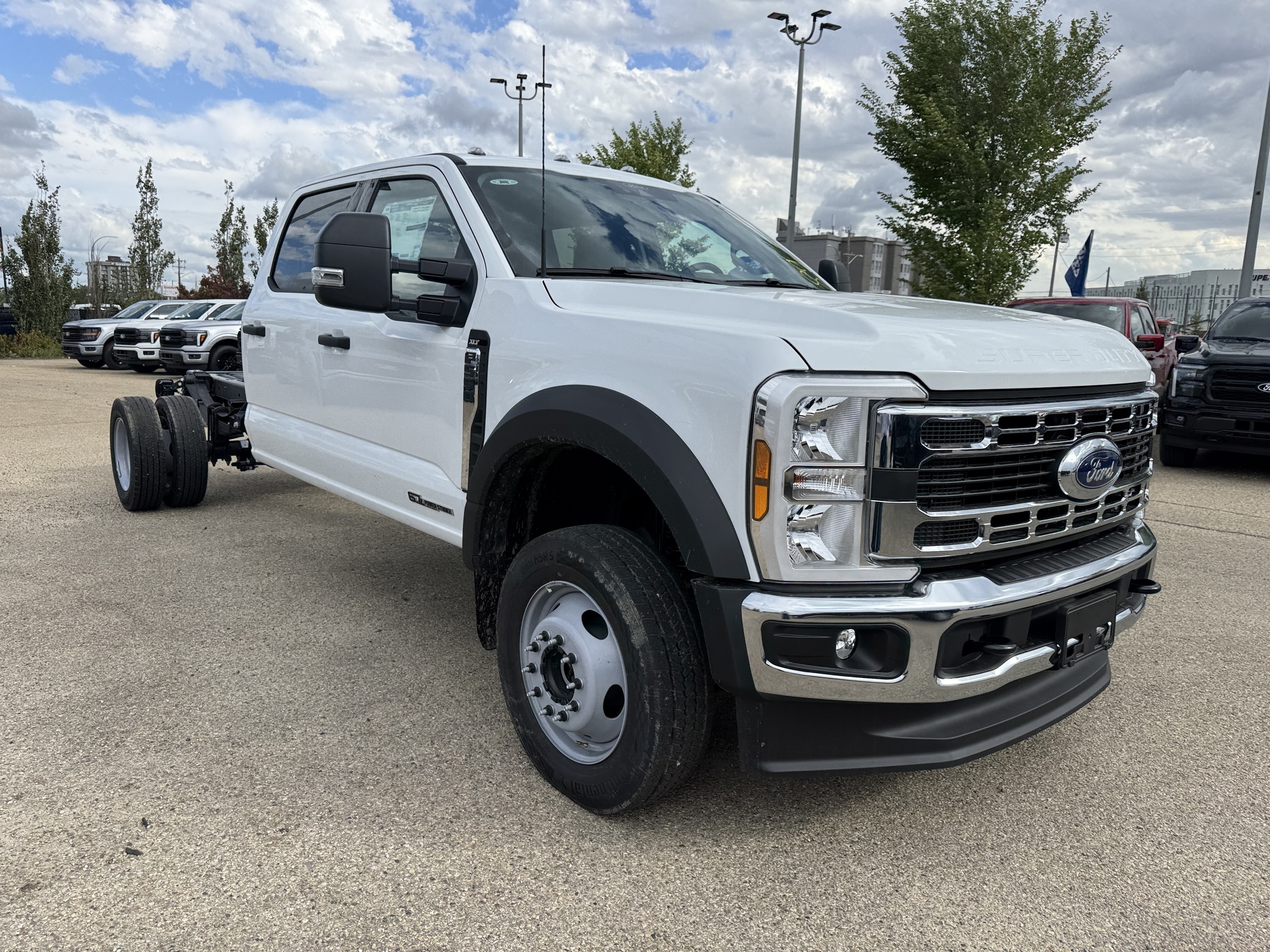 2025 Ford Super Duty F-550 DRW
