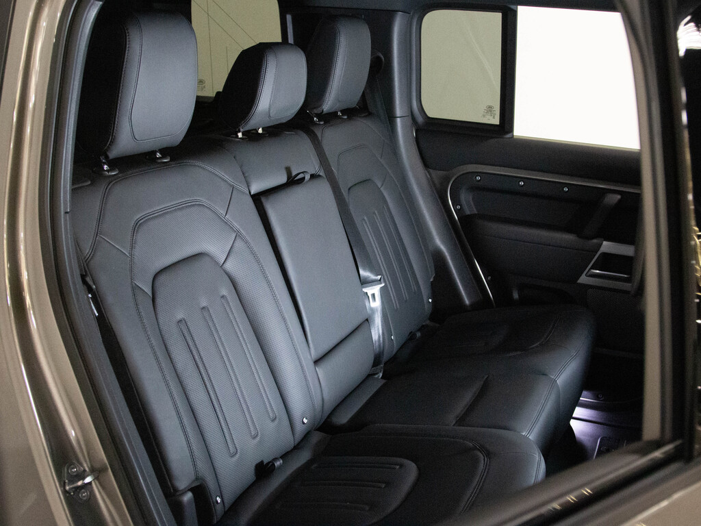 2022 Land Rover Defender 110 XS Edition, Toronto, Cash