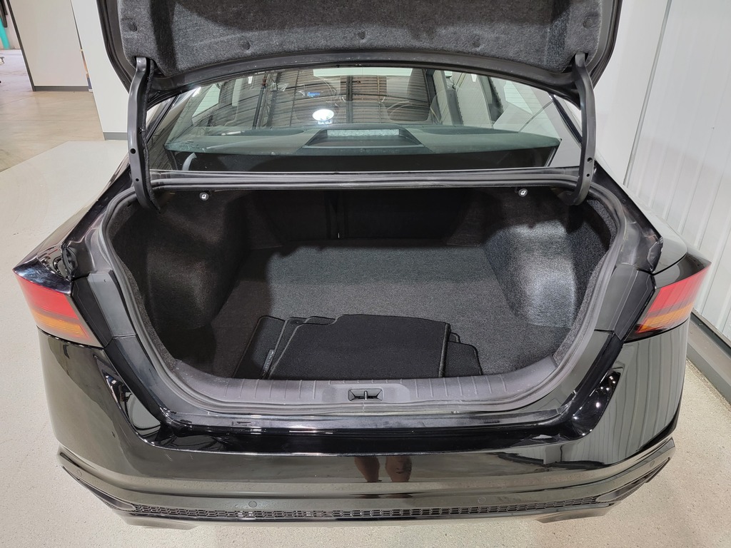 Nissan Altima 2024