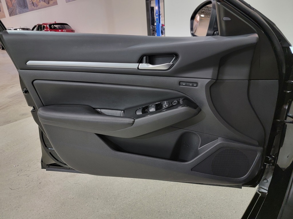 Nissan Altima 2024