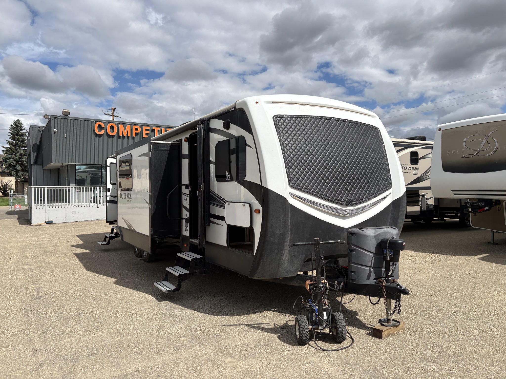 2017 Keystone RV Outback Diamond Super-Lite