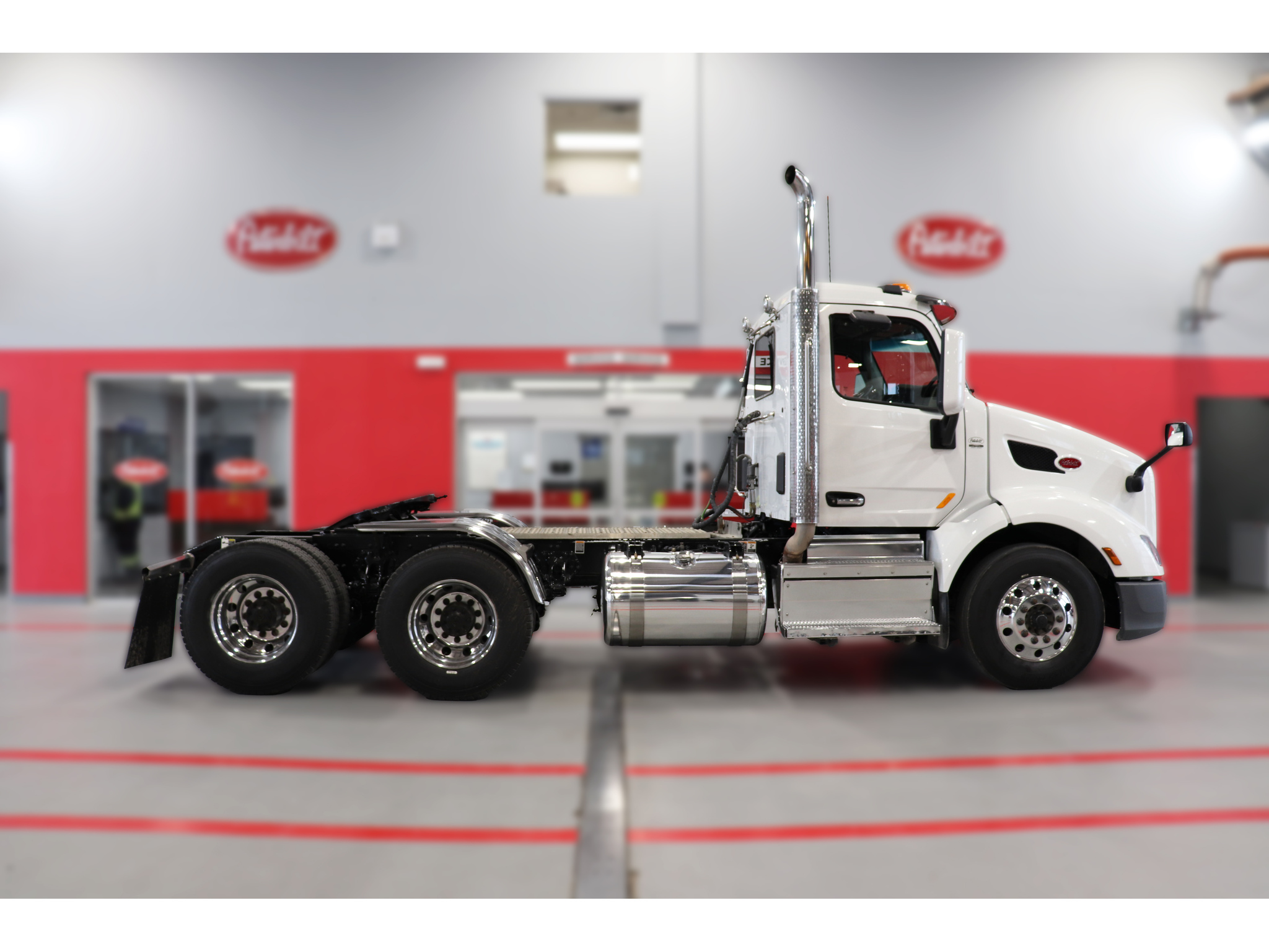 2021 Peterbilt 579 Day Cab