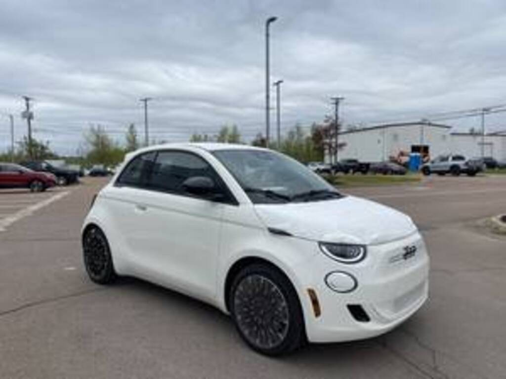 2025 Fiat 500E