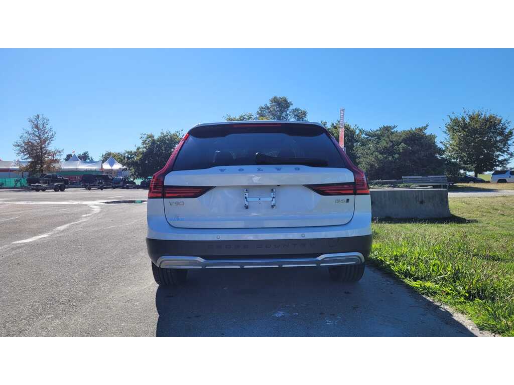 2022 Volvo V90 Cross Country B6, 温哥华, 全款车