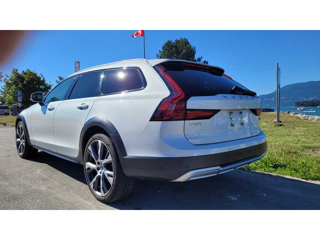 2022 Volvo V90 Cross Country B6, 温哥华, 全款车