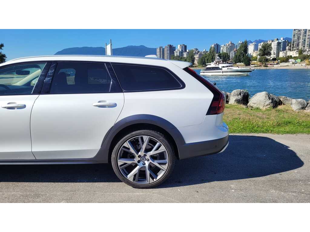 2022 Volvo V90 Cross Country B6, 温哥华, 全款车