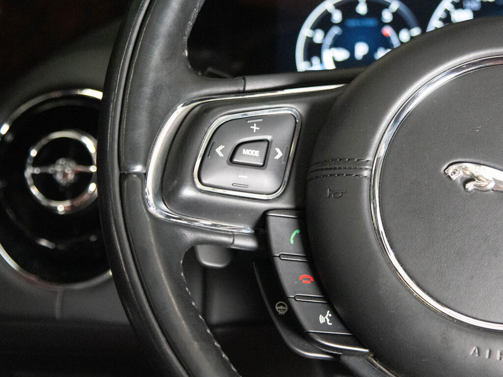 2017 Jaguar XJ Portfolio, 多伦多, 全款车