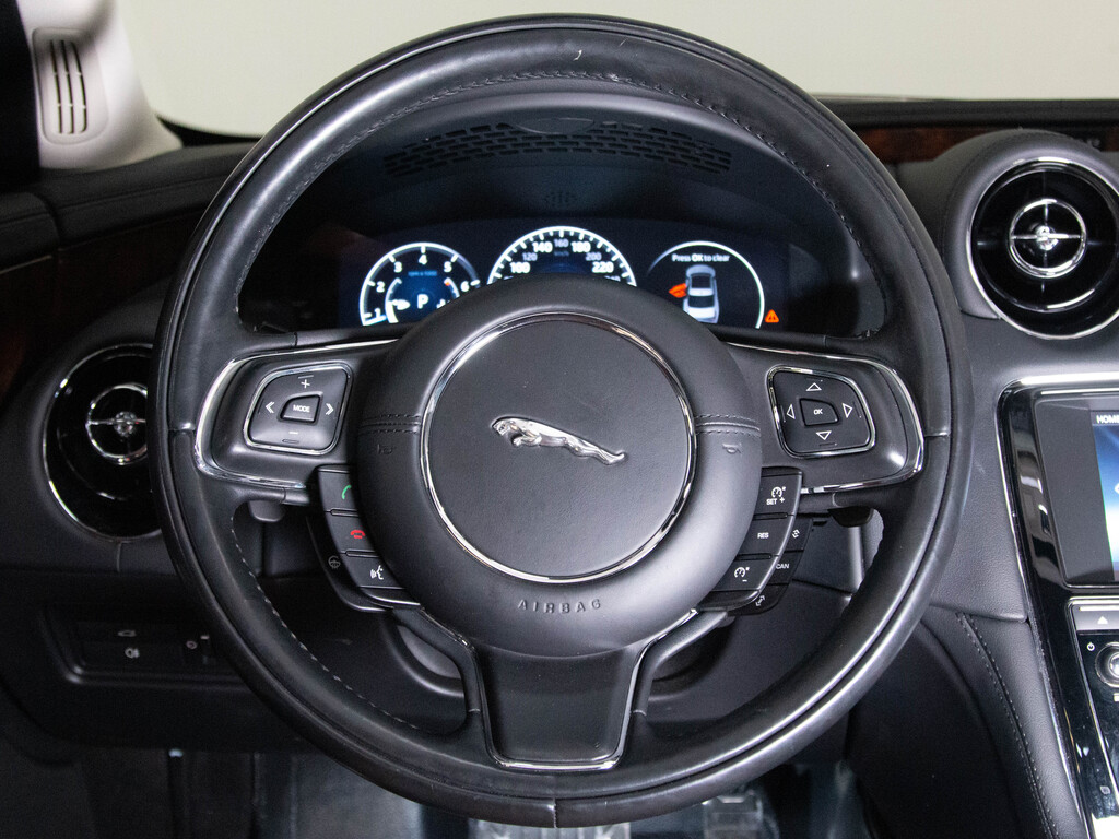 2017 Jaguar XJ Portfolio, 多伦多, 全款车