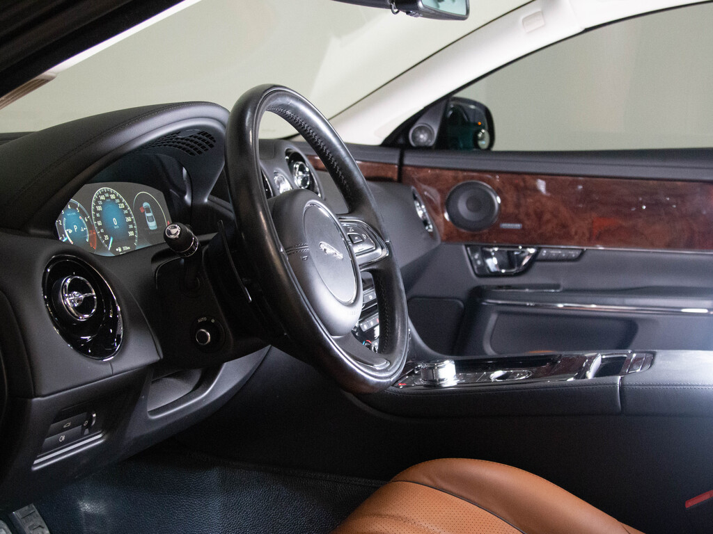 2017 Jaguar XJ Portfolio, 多伦多, 全款车