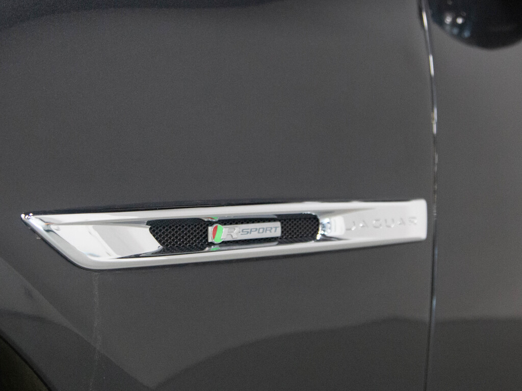 2017 Jaguar XJ Portfolio, 多伦多, 全款车