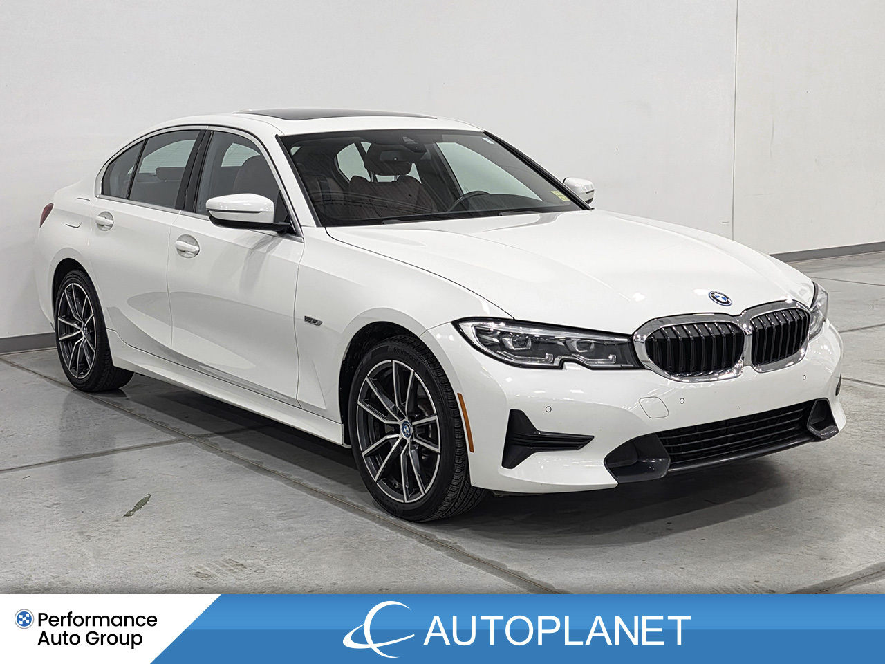 2022 BMW 330e xDrive