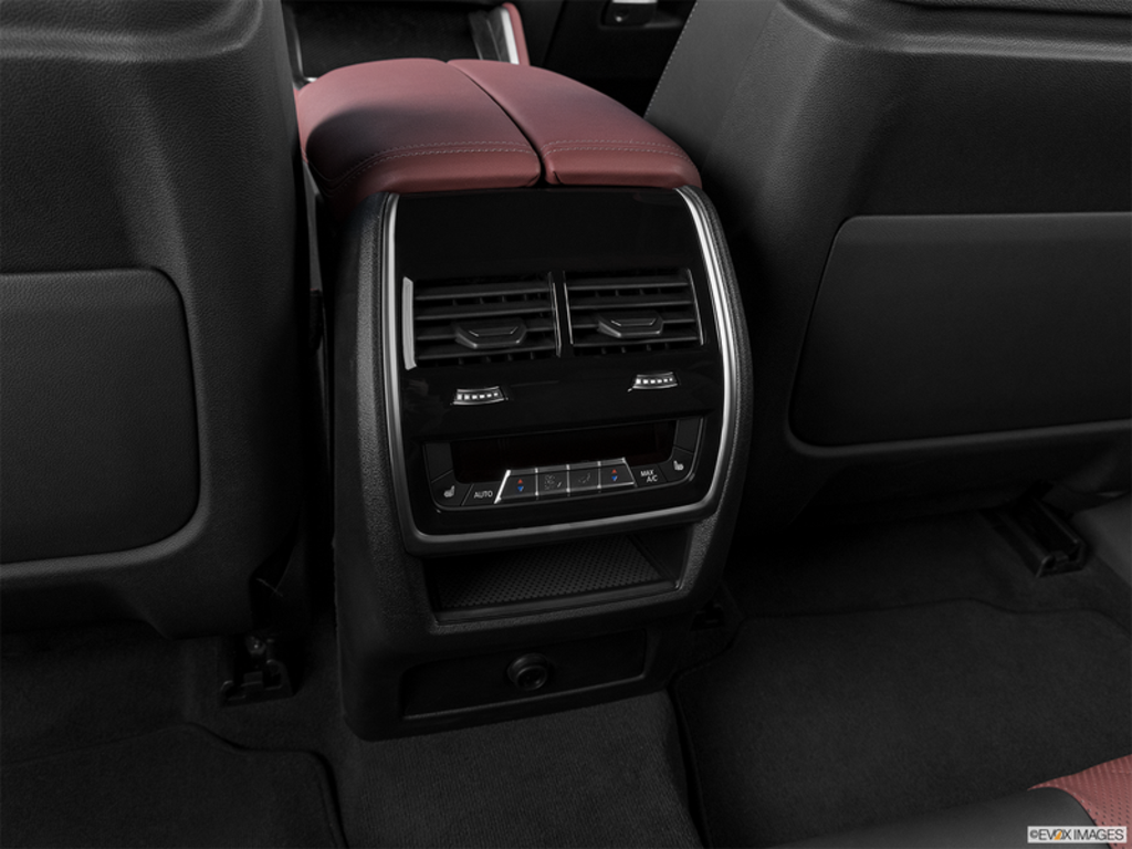 2026 BMW X6 M60i xDrive, 温哥华, 全款车