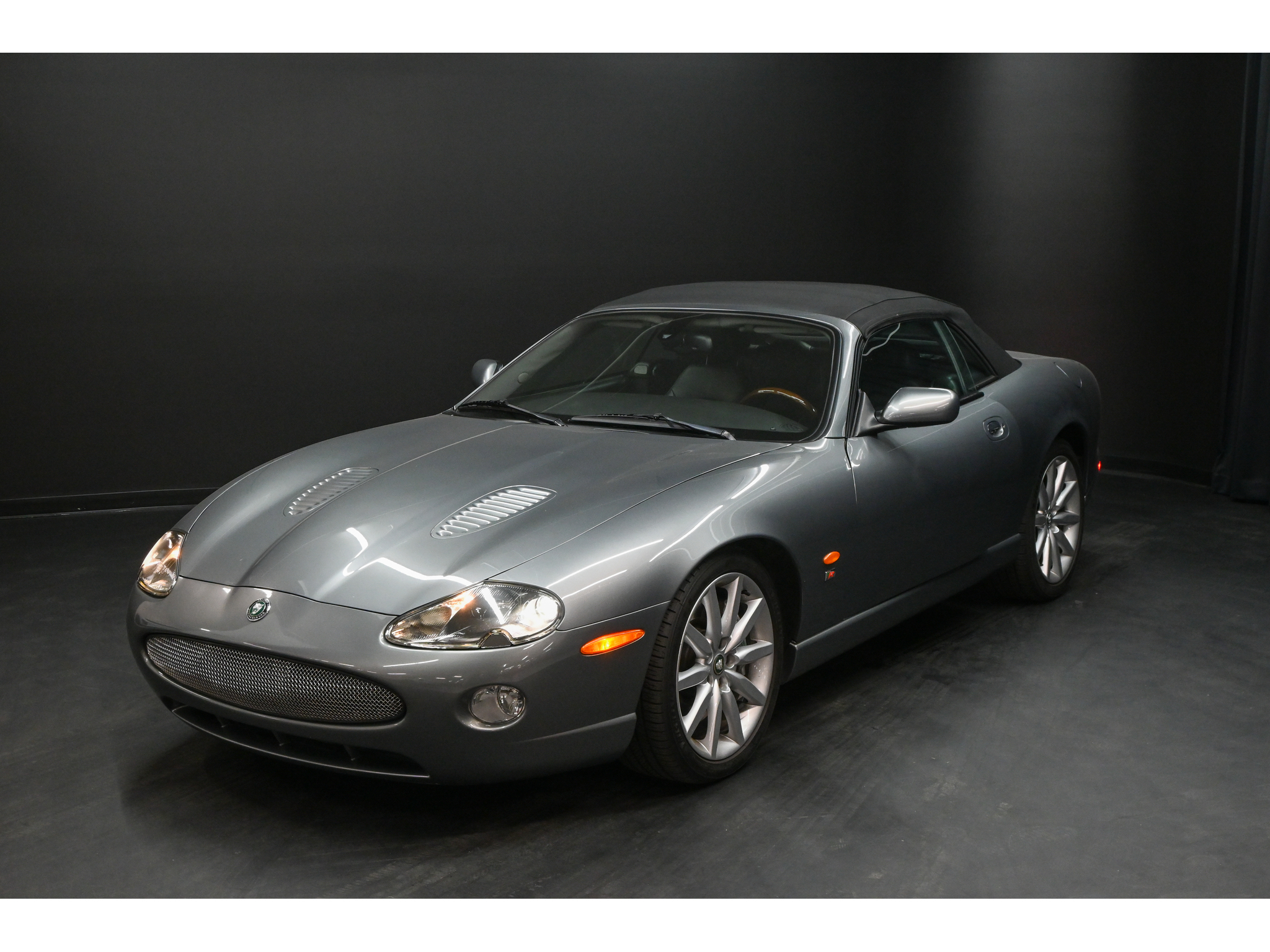 2005 Jaguar XK