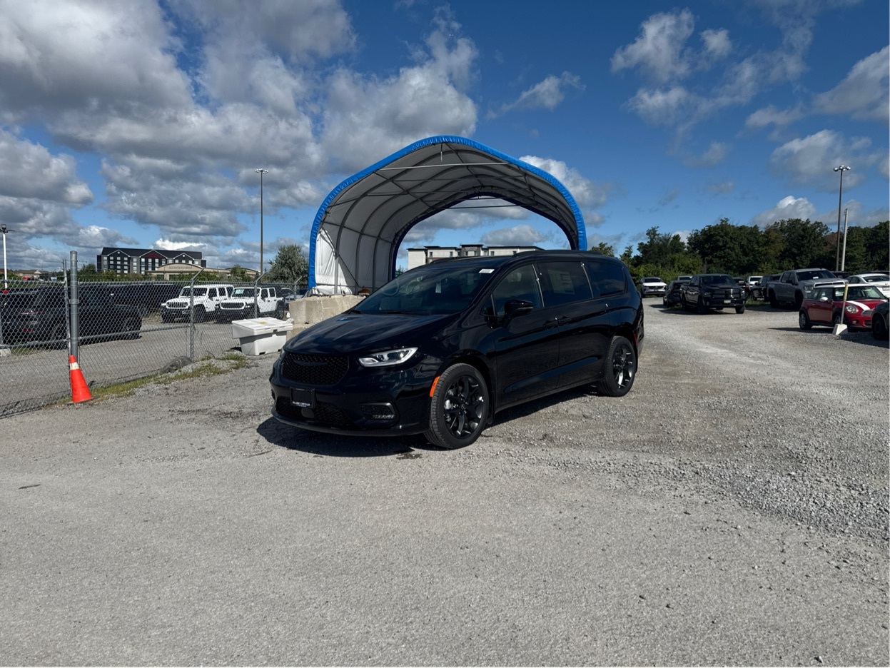 2025 Chrysler Pacifica