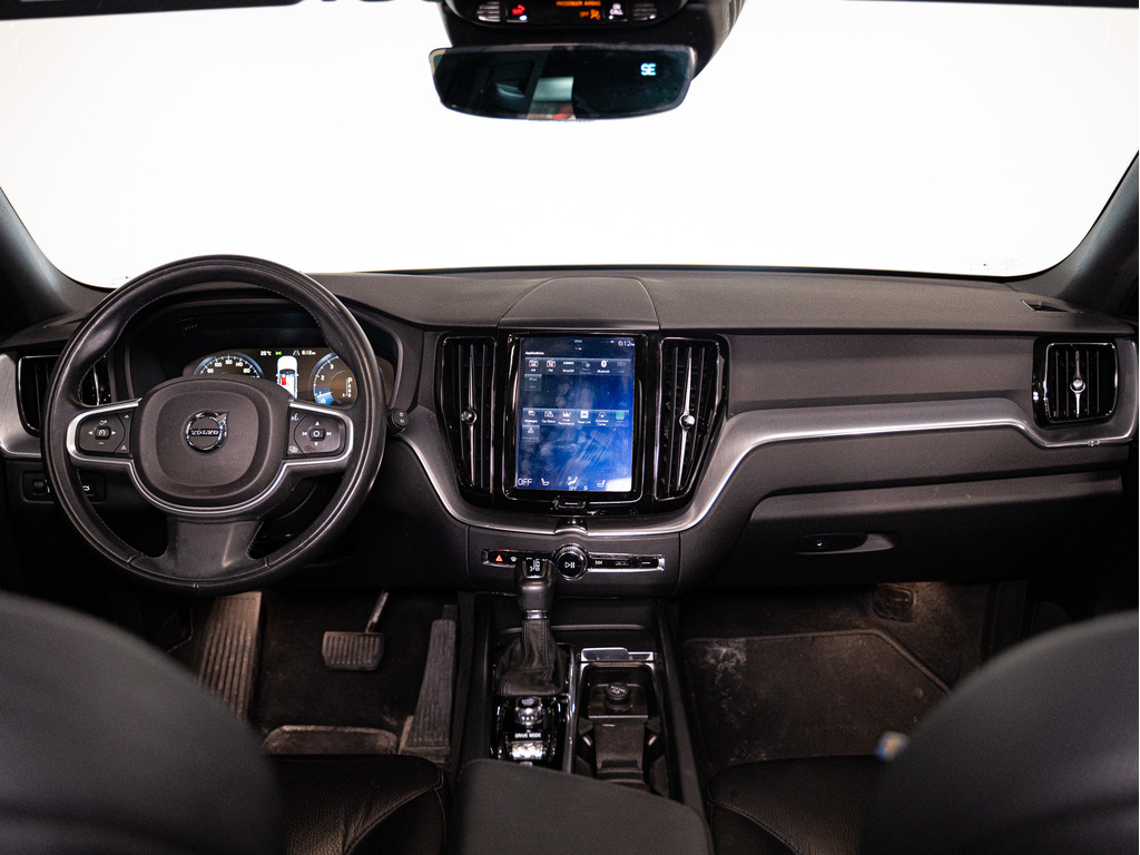 2019 Volvo XC60 T6 Momentum, 多伦多, 全款车