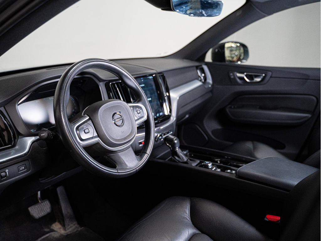 2019 Volvo XC60 T6 Momentum, 多伦多, 全款车