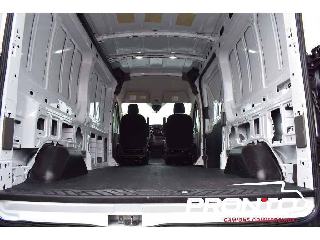 2022 Ford Transit Cargo Van