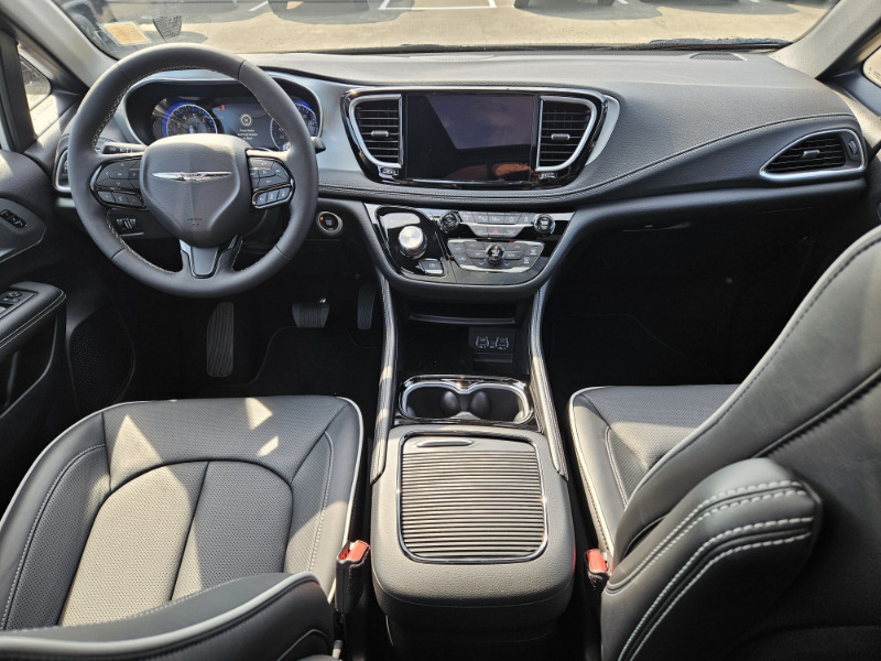 2025 Chrysler Pacifica