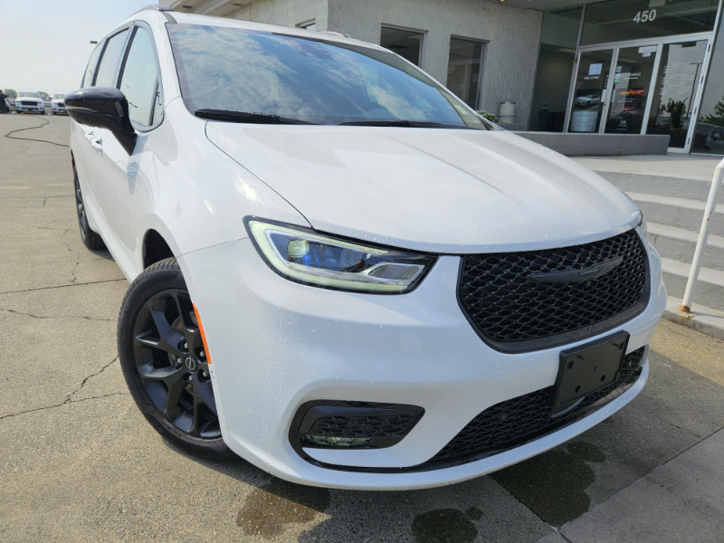 2025 Chrysler Pacifica