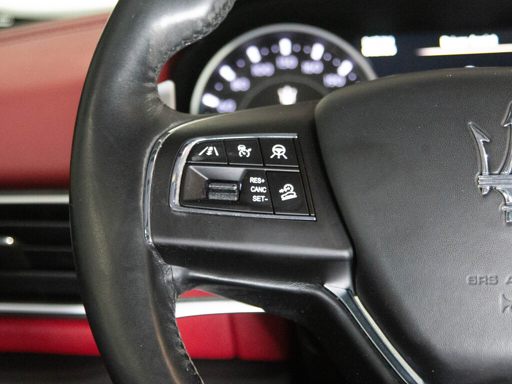 2021 Maserati Levante GranLusso, Toronto, Cash