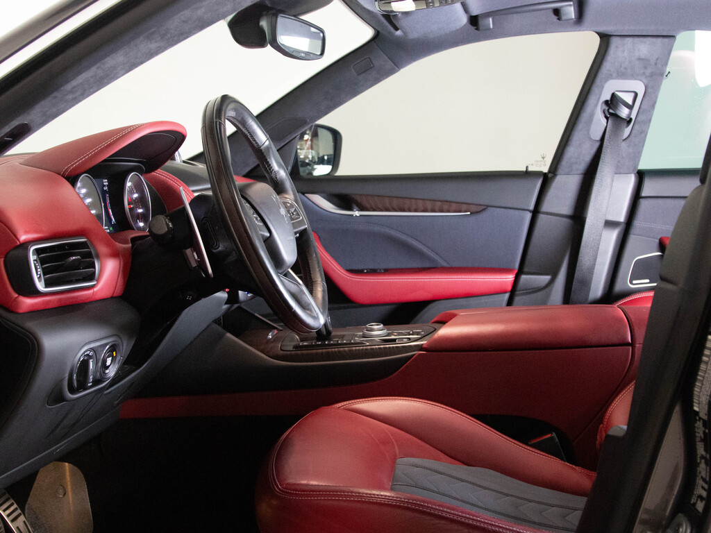 2021 Maserati Levante GranLusso, Toronto, Cash