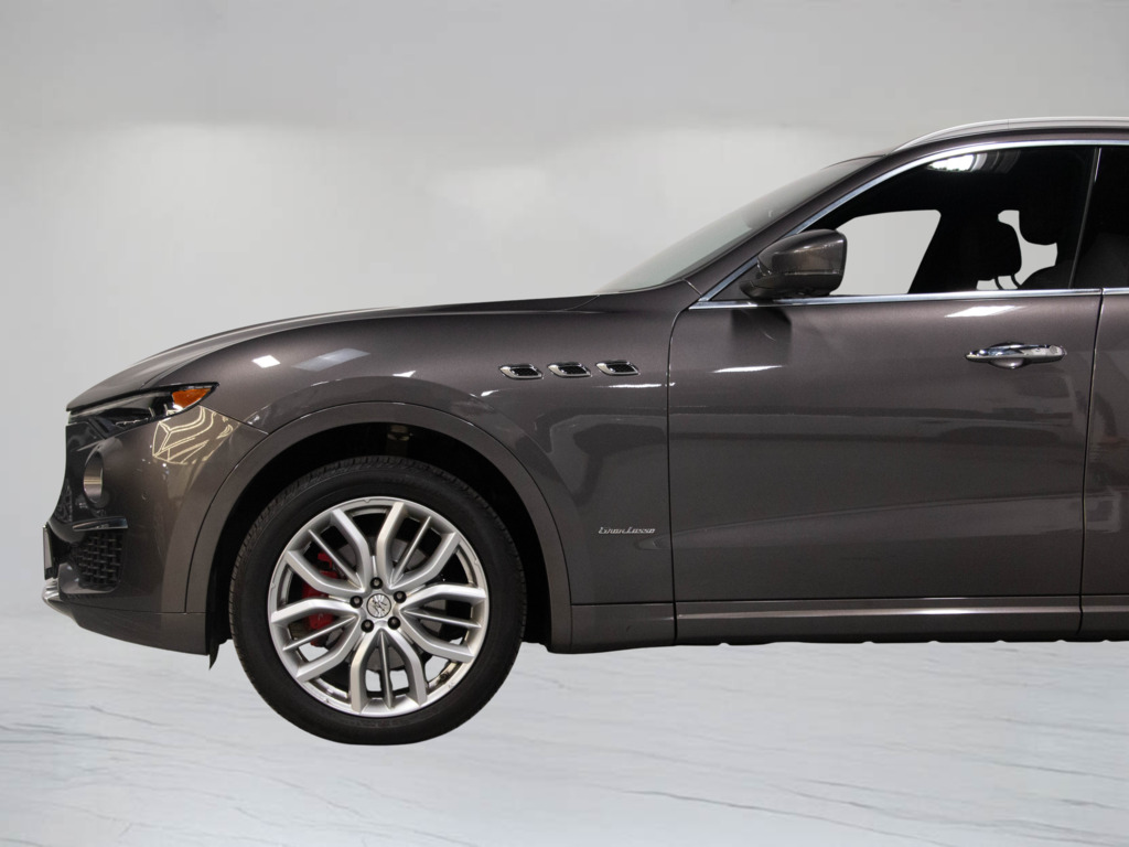 2021 Maserati Levante GranLusso, Toronto, Cash