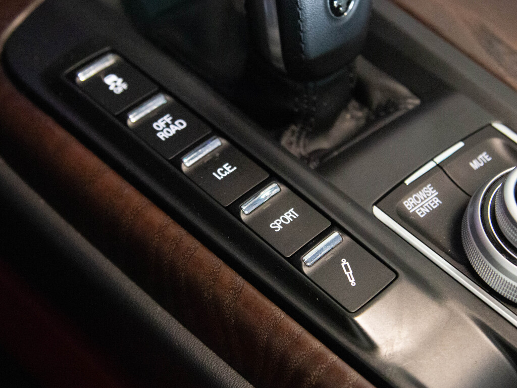 2021 Maserati Levante GranLusso, Toronto, Cash
