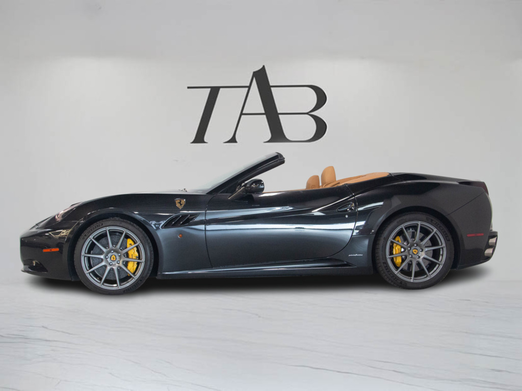 2014 Ferrari California COVERTIBLE   PININFARINA   HARD TOP   REAR CAM, Toronto, Cash
