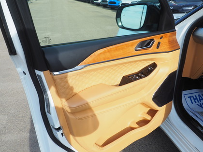 used 2024 Jeep Grand Cherokee L car, priced at $61,900